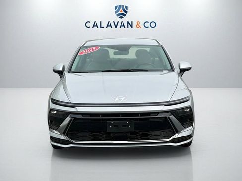 Used 2025 Hyundai Sonata SEL FWD image 2