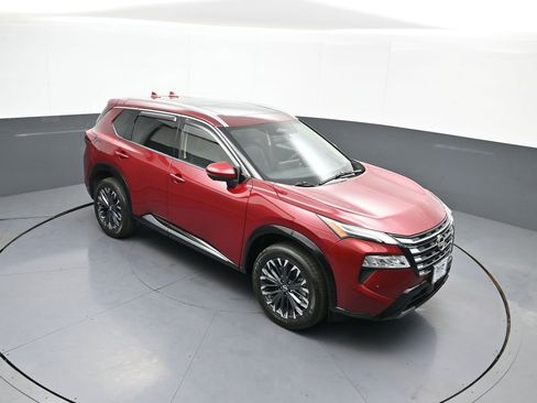 Used 2026 Nissan Rogue Platinum w/ Tech Package AWD/4WD image 36