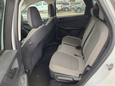 Used 2022 Ford Escape SE FWD image 10
