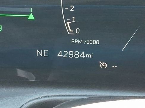 Used 2024 Cadillac XT4 Premium Luxury image 18