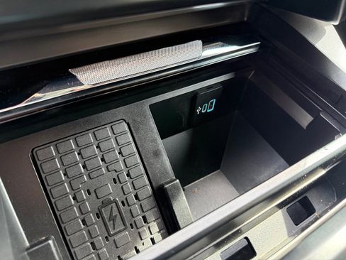 Used 2023 Ford F250 Lariat w/ FX4 Off-Road Package image 35