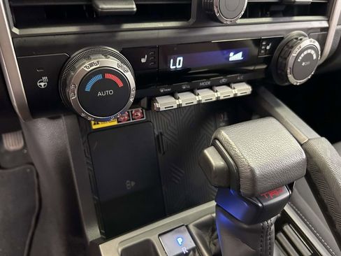Used 2024 Toyota Tacoma TRD Off-Road w/ TRD Off Road Upgrade Package AWD/4WD image 25