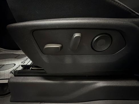 Used 2023 GMC Sierra 1500 Elevation image 12