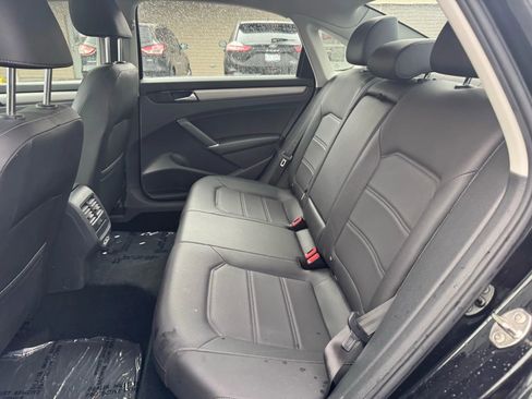 Used 2022 Volkswagen Passat 2.0T SE image 13