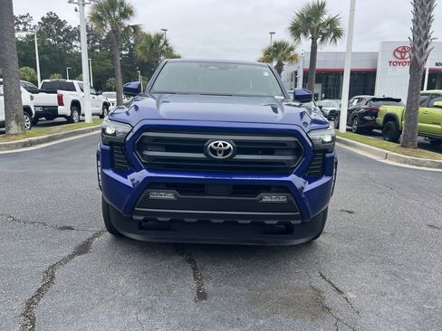 Used 2025 Toyota Tacoma SR5 AWD/4WD image 3