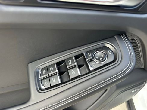 Used 2026 Porsche Macan S AWD/4WD image 22