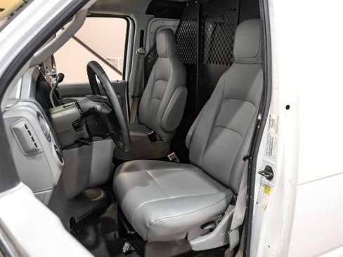 Used 2011 Ford E-150 and Econoline 150 RWD image 26