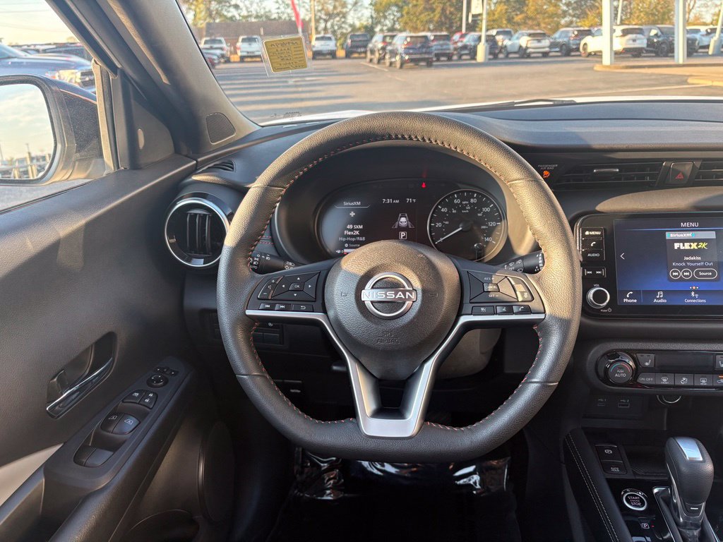 Used 2023 Nissan Kicks SR w/ SR Premium Package FWD image 18