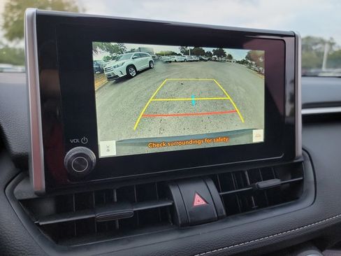 Used 2025 Toyota RAV4 XLE FWD image 24