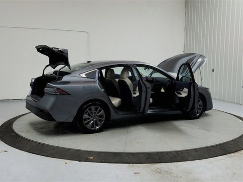 New 2026 Nissan Sentra SL w/ Floor Mat Package image 15