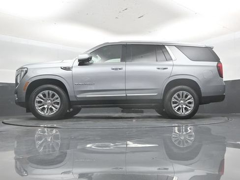 Used 2025 GMC Yukon Denali AWD/4WD image 52