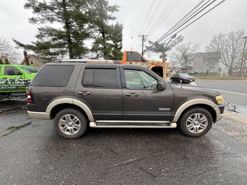 Used 2007 Ford Explorer Eddie Bauer image 4