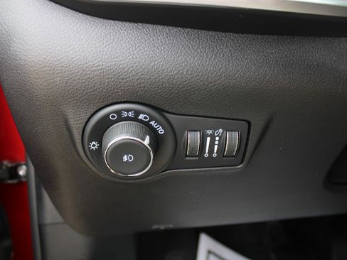 Certified 2025 Jeep Compass Limited AWD/4WD image 13
