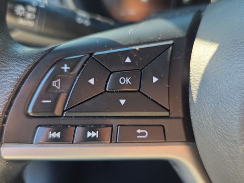 Used 2022 Nissan Kicks SV FWD image 28