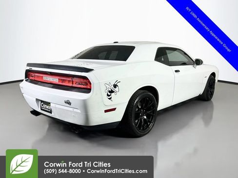 Used 2014 Dodge Challenger R/T RWD image 15