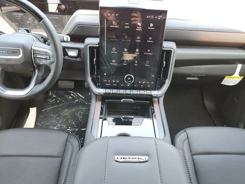 New 2026 GMC Yukon XL Denali w/ Denali Reserve Package RWD image 15