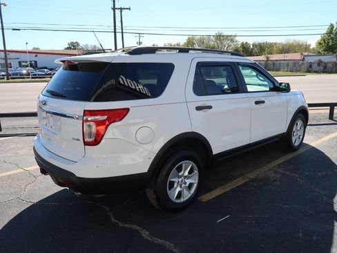 Used 2013 Ford Explorer 4WD w/ Class III Trailer Tow Pkg image 4