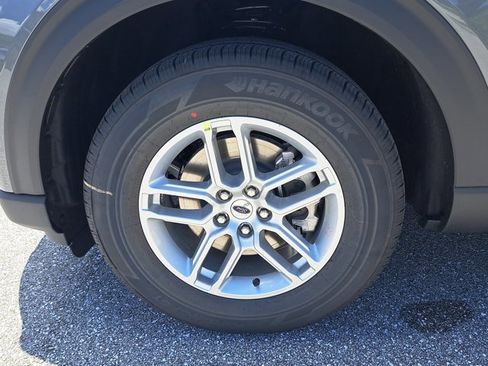 New 2025 Ford Explorer Active image 6