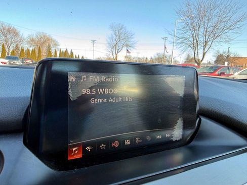 Used 2017 MAZDA MAZDA6 Grand Touring image 25