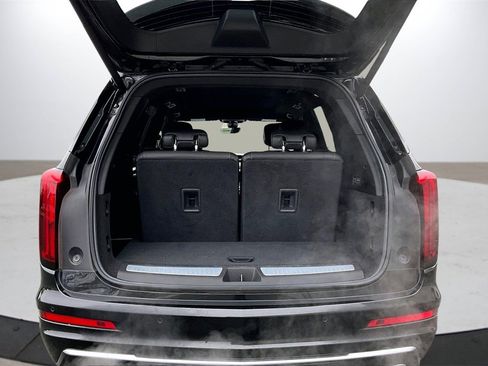 Used 2022 Cadillac XT6 Premium Luxury w/ Technology Package image 27