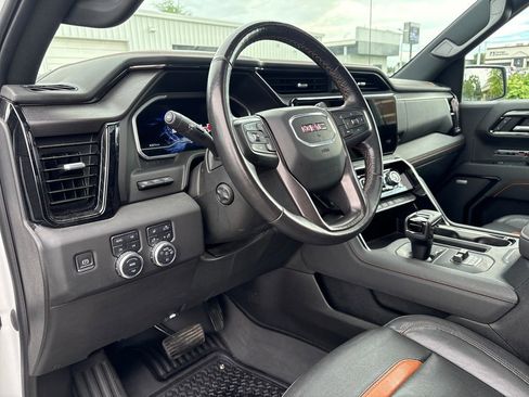 Used 2023 GMC Sierra 1500 AT4 w/ AT4 Preferred Package AWD/4WD image 14