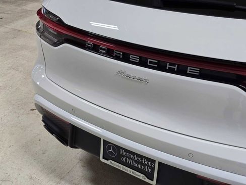 Used 2024 Porsche Macan image 16