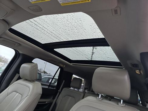 Used 2019 Ford Expedition Limited w/ Equipment Group 301A image 8