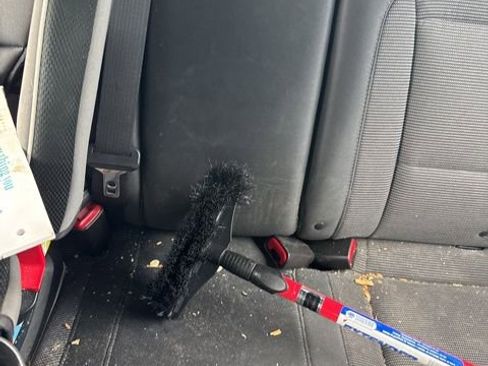 Used 2015 Ford Taurus SEL image 20