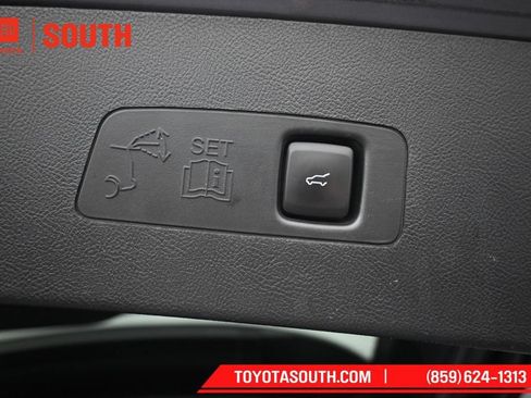 Used 2021 Lincoln Corsair Reserve w/ Elements Package AWD/4WD image 32
