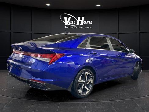 Used 2023 Hyundai Elantra Limited FWD image 3