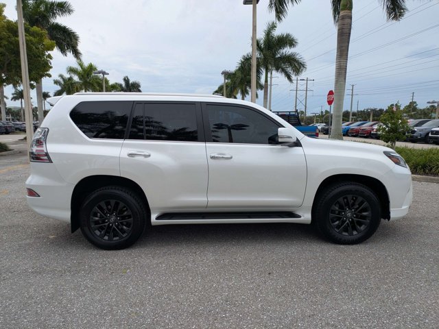 Used 2023 Lexus GX 460 Premium w/ Premium Package AWD/4WD image 4