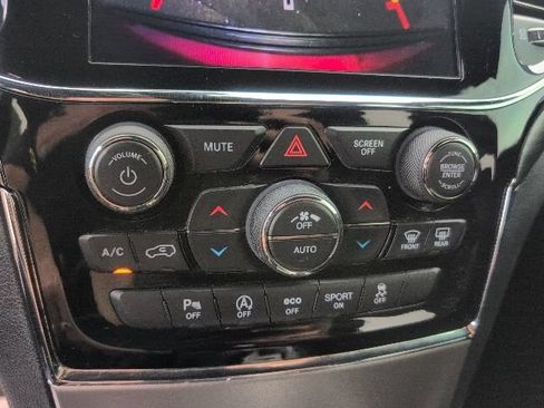 Used 2019 Jeep Grand Cherokee Altitude AWD/4WD image 28