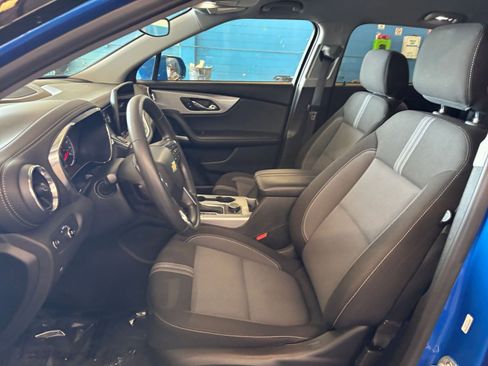 Used 2025 Chevrolet Blazer LT image 36