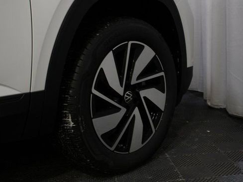 New 2026 Volkswagen Atlas SE image 25