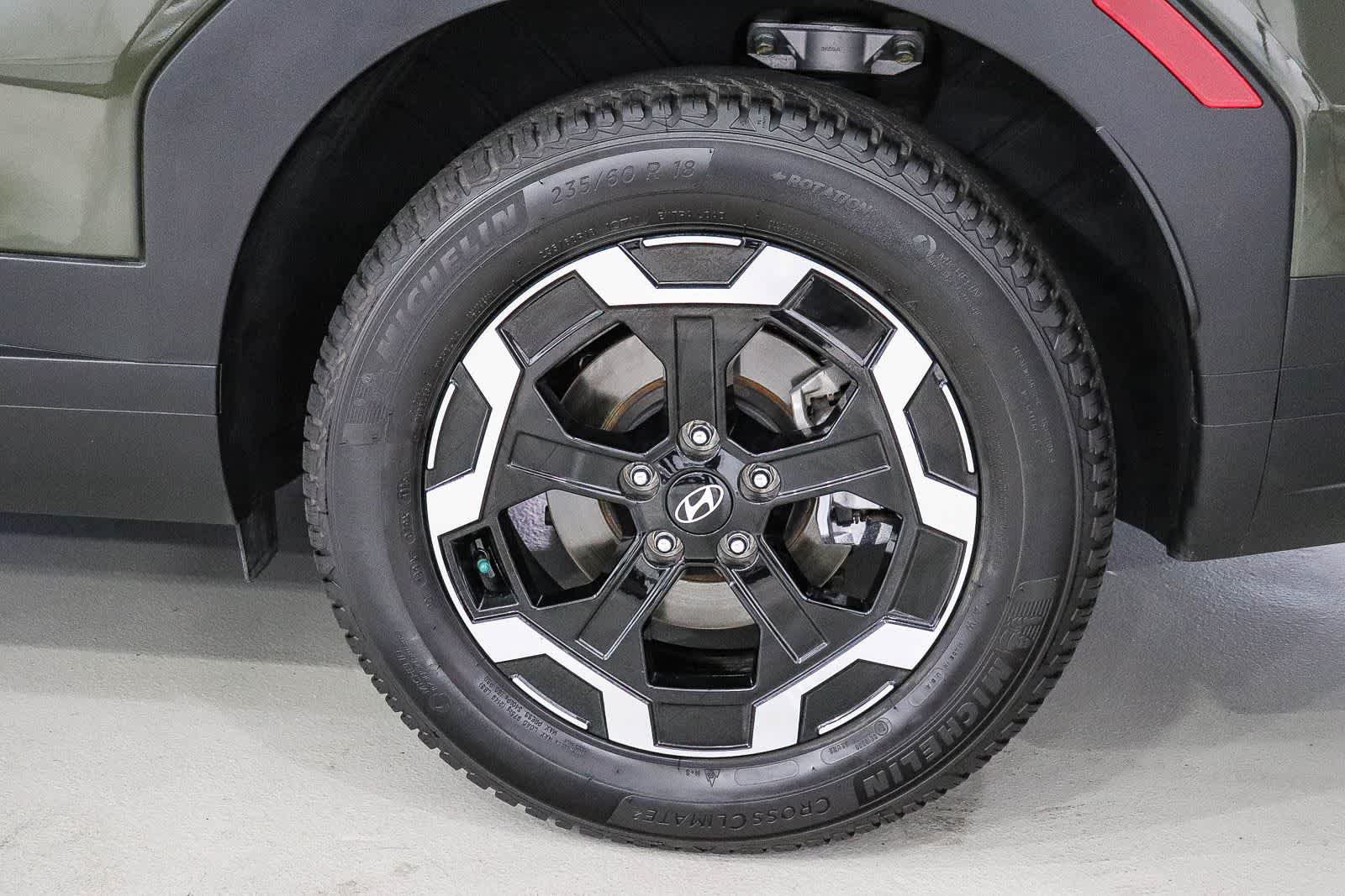 Used 2024 Hyundai Santa Fe SEL FWD image 10