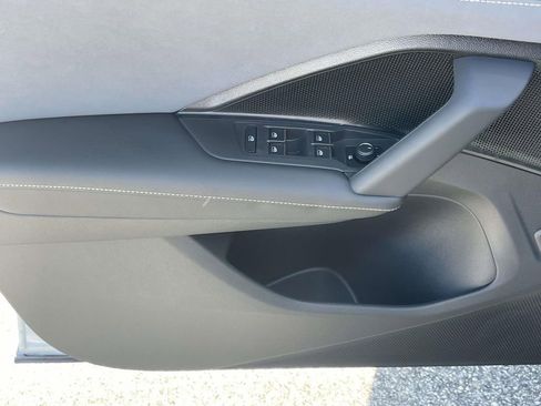 New 2026 Volkswagen Tiguan SE R-Line FWD image 16
