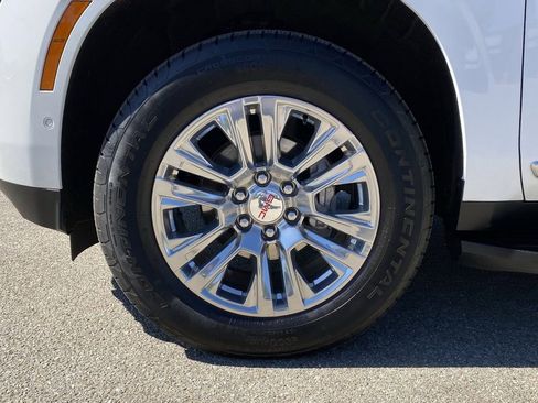 Used 2025 GMC Yukon XL Denali image 14