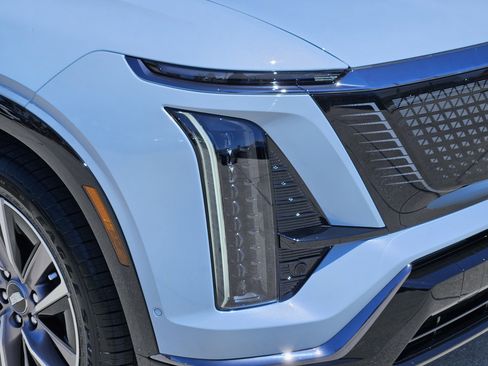 New 2026 Cadillac Vistiq Sport image 9