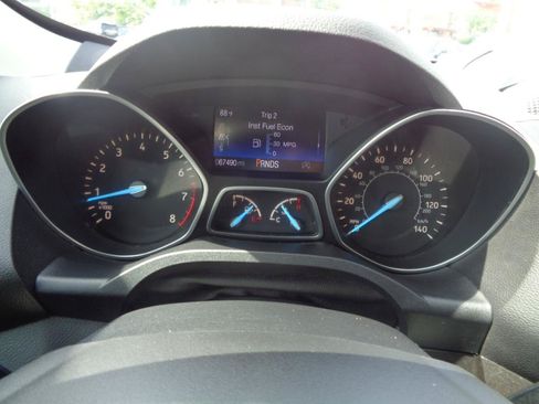 Used 2017 Ford Escape Titanium AWD/4WD image 8