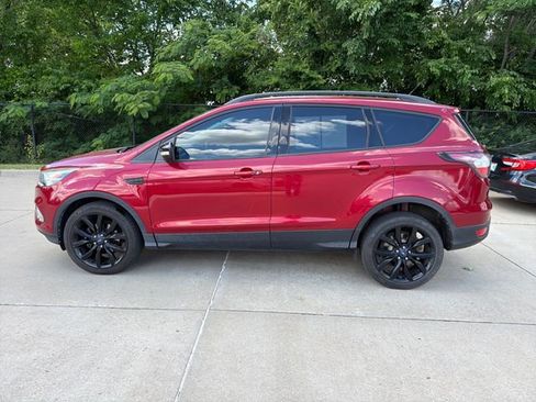 Used 2017 Ford Escape Titanium FWD image 2