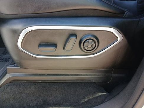 Used 2024 Jeep Wagoneer Series II AWD/4WD image 32