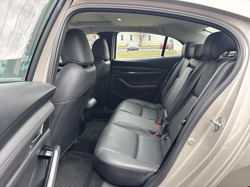 Used 2025 MAZDA MAZDA3 s image 13