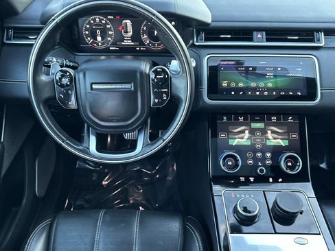 Used 2018 Land Rover Range Rover Velar R-Dynamic HSE image 9