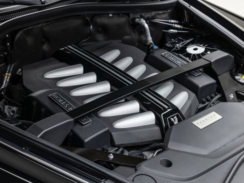 Used 2019 Rolls-Royce Phantom Sedan image 21