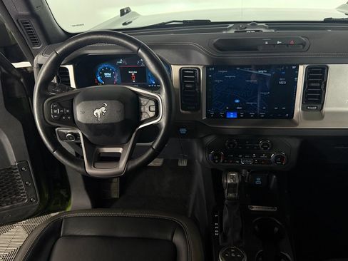 Used 2025 Ford Bronco Outer Banks AWD/4WD image 16