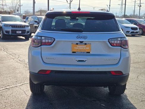 Certified 2025 Jeep Compass Limited AWD/4WD image 12