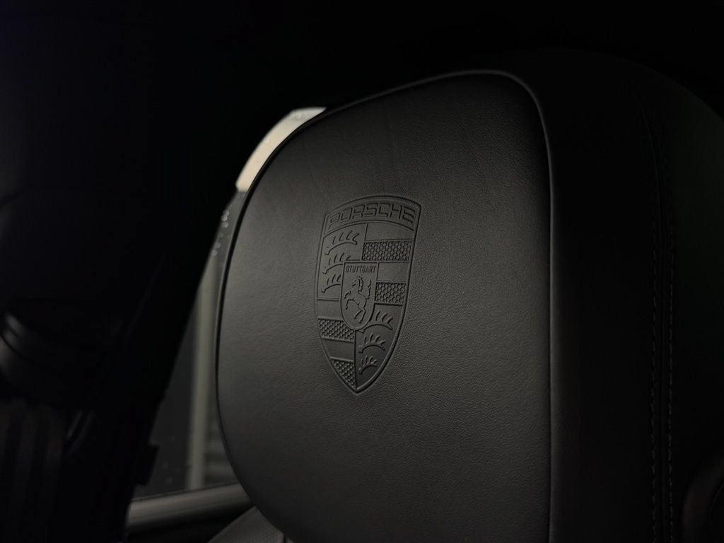 Certified 2025 Porsche Cayenne S AWD/4WD image 35