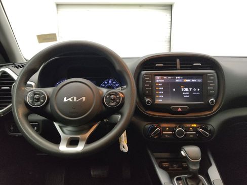 Used 2022 Kia Soul LX FWD image 22