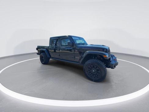 Used 2025 Jeep Gladiator Mojave AWD/4WD image 2