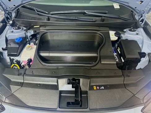 Used 2023 Hyundai Ioniq 6 SEL RWD image 34